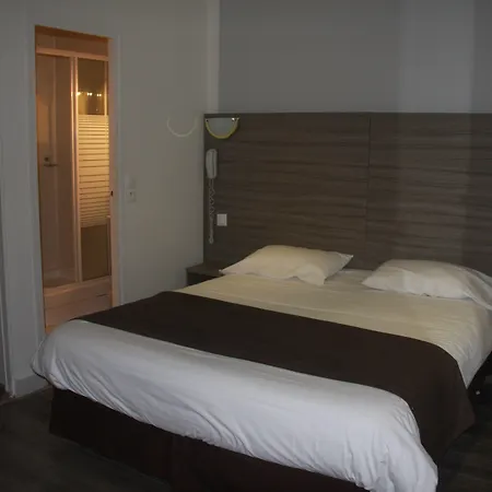 Panam-pere Lachaise-place Gambetta-hopital Tenon-republique Hotel 3*