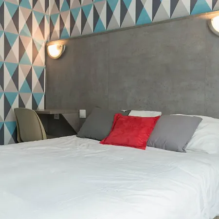 Panam-pere Lachaise-place Gambetta-hopital Tenon-republique Hotel 3*