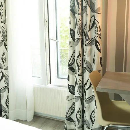 Panam-pere Lachaise-place Gambetta-hopital Tenon-republique Hotel 3*