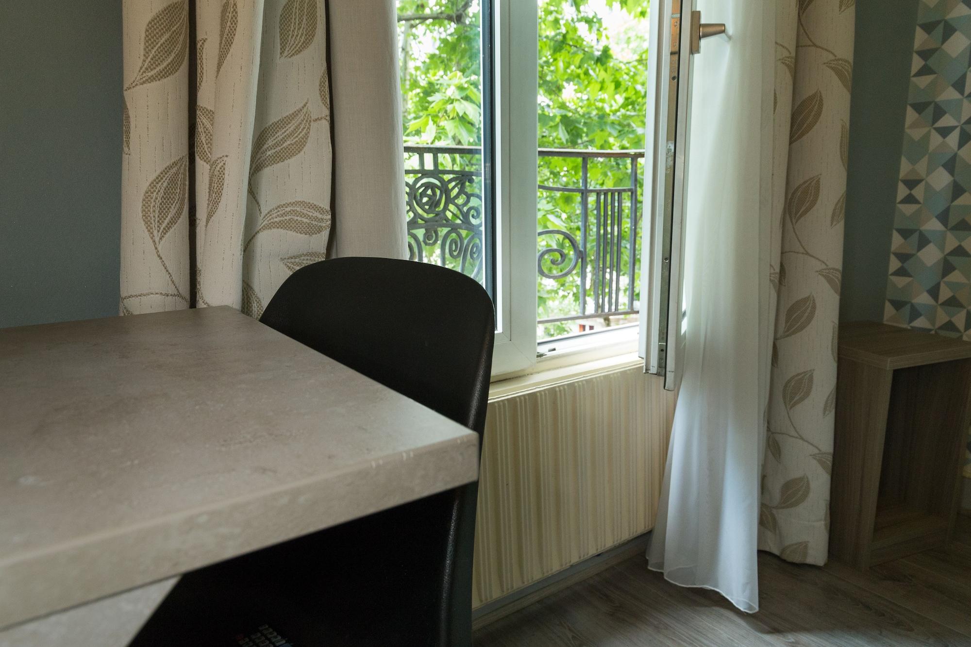 Hotel Panam - Place Gambetta-mairie De Gambetta 3*