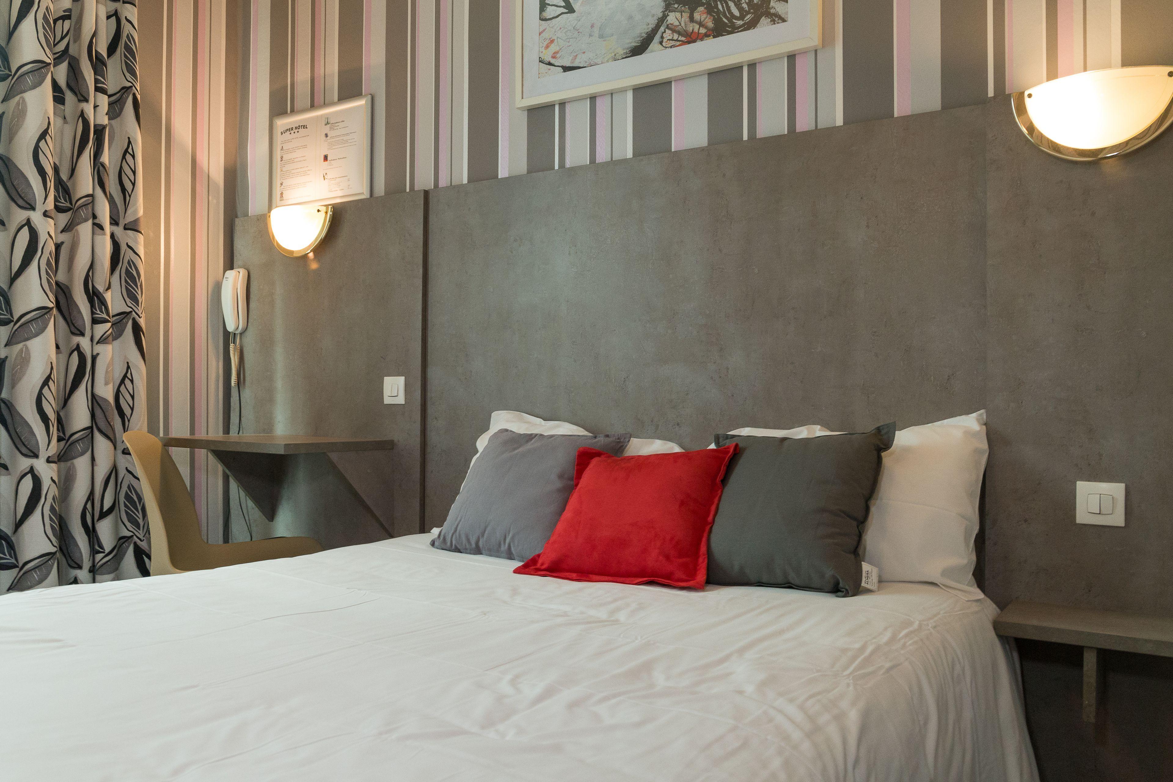 Panam-pere Lachaise-place Gambetta-hopital Tenon-republique Hotel Paris